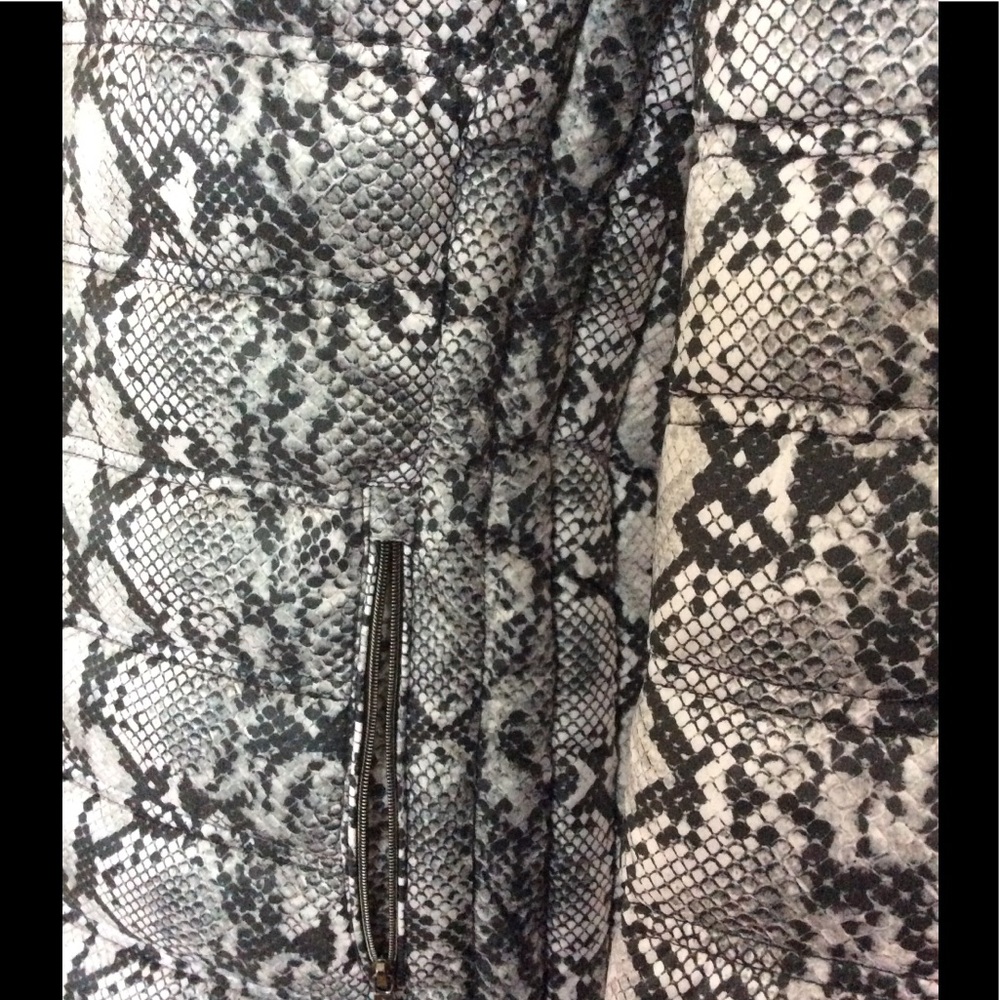 Puffer jacket packable lightweight Michael Kors jacket snake skin grey black new - Picture 8 of 11